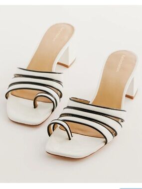 Reformation White Block Heel Sandals Size 9